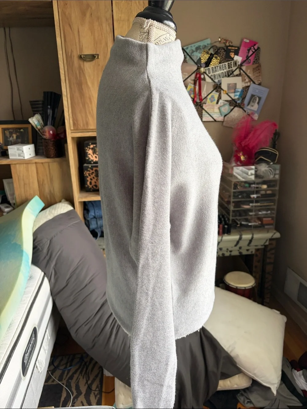 Tahari Light Gray Turtleneck Sweater - Small NWT